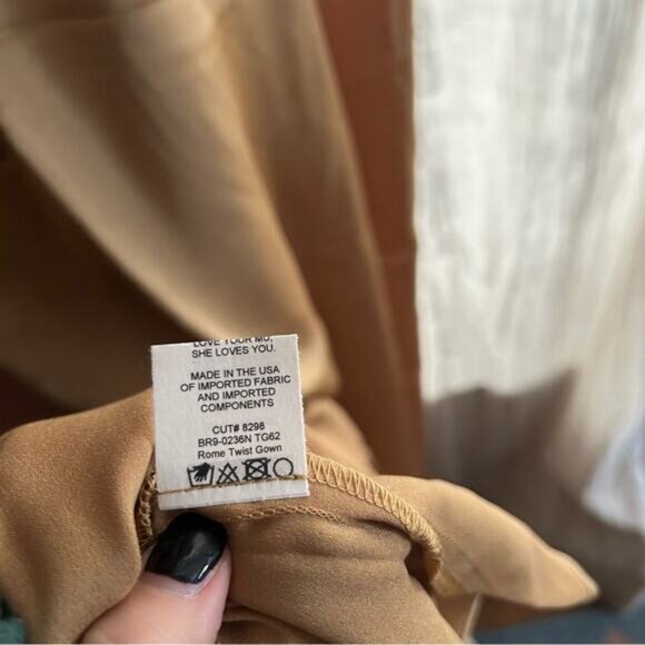 Show Me Your Mumu Rome Twist Gown True Gold Luxe Satin Maxi Dress‎ NWT Size XS - Picture 6 of 8